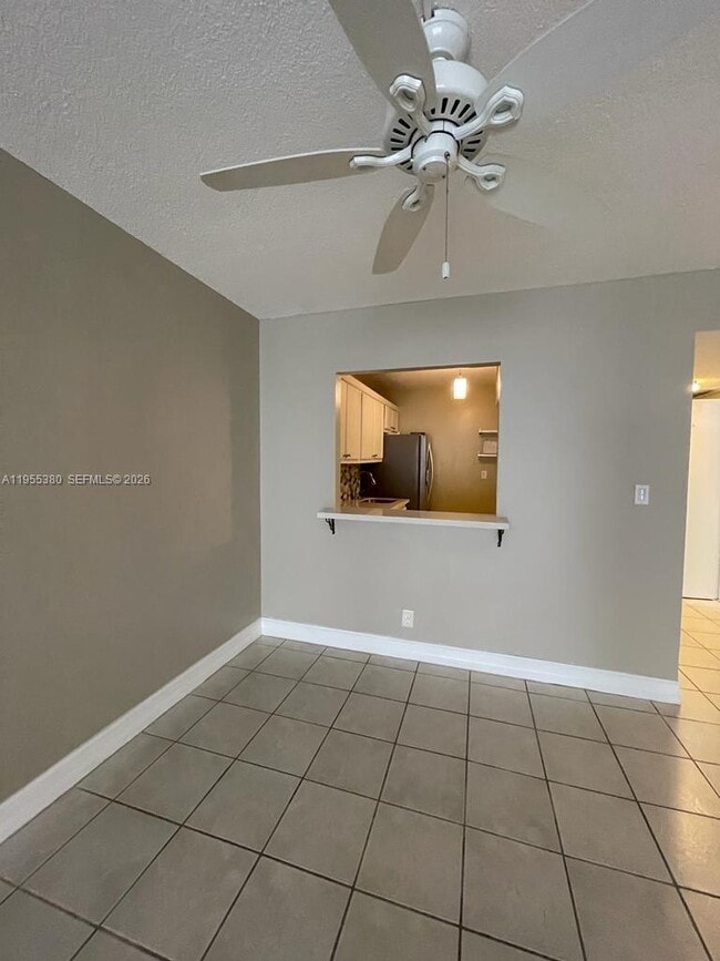 Photo - 1000 Parkview Dr Unidad 1016