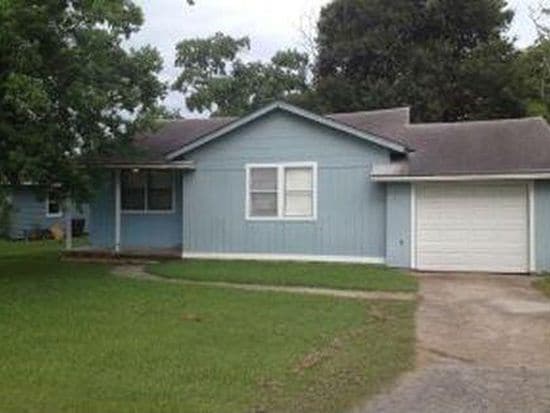 Photo - 915 Center Street