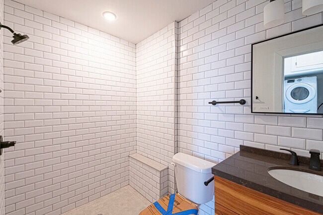 Photo - 1211 Bainbridge St