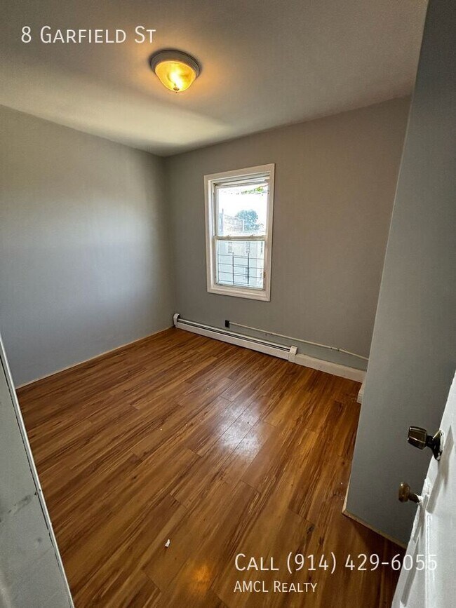 Photo - 8 Garfield St