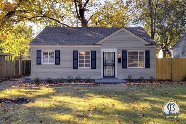 Building Photo - 1311 Robin Hood Ln