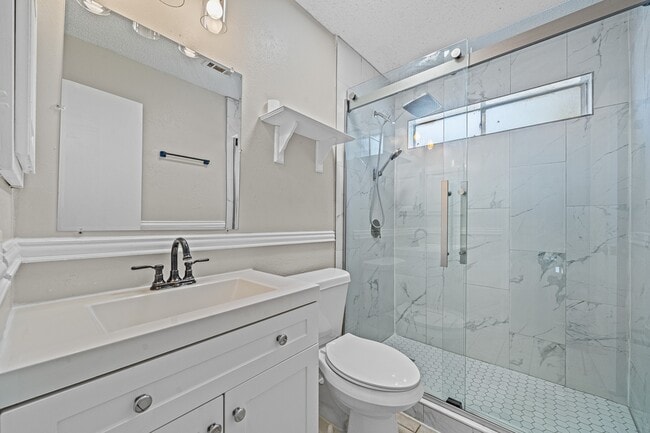 Photo - 11123 Gatesden Dr