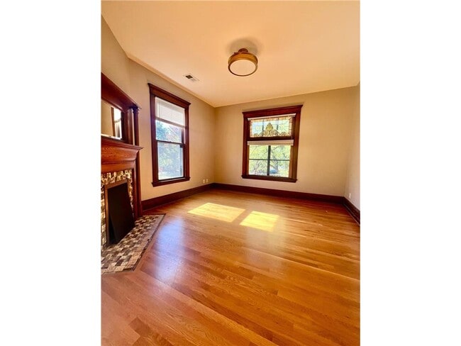 Photo - 1609 Elliot Ave