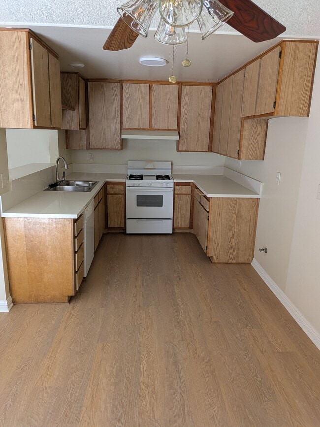Photo - 3709 W Victory Blvd Unit G