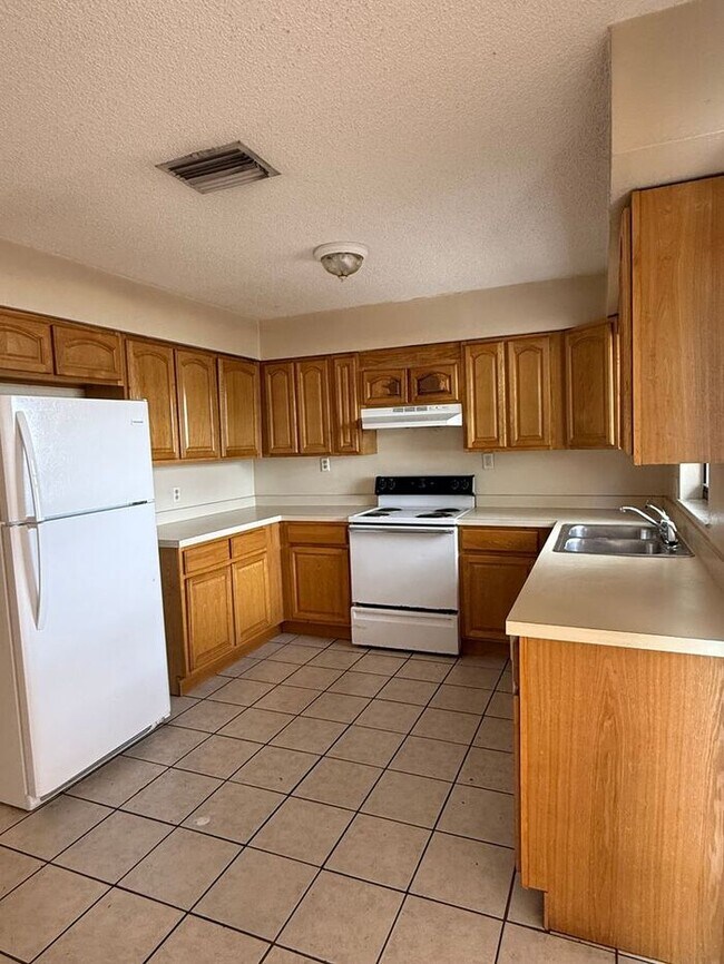 Photo - 14 Pine Radial