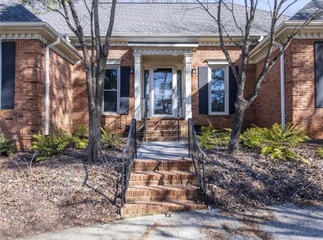 Photo - 1951 Wellington Ln