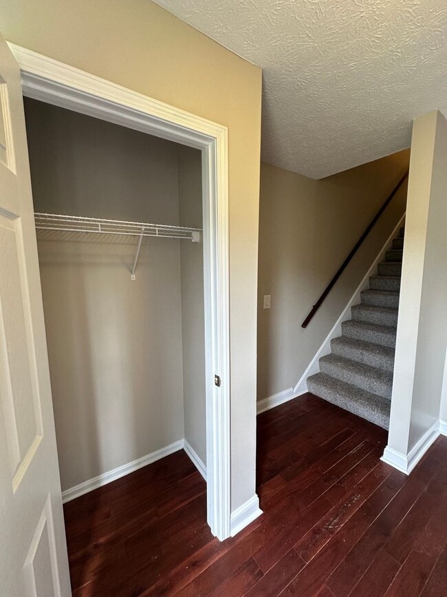 Photo - Spacious, Recently Updated J-Town 4BR / 1.5 BA Home for Rent!