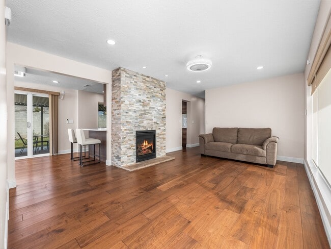 Photo - 2885 E Loran Heights Dr