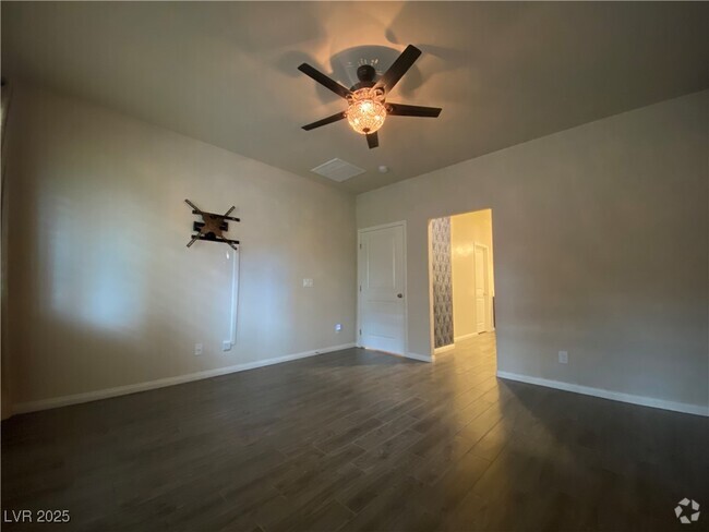 Building Photo - 9075 Tiffany Oaks Ave Rental