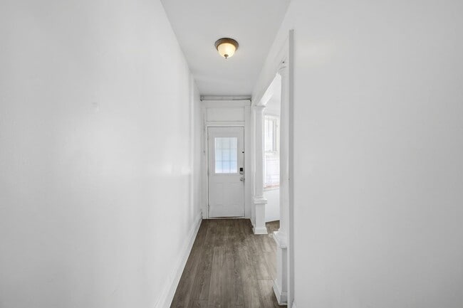 Photo - 2209 Summit St