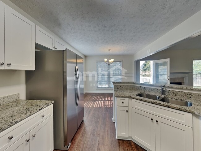 Photo - 795 Old Johnson Rd