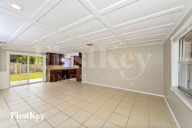 Photo - 904 Alaska Dr