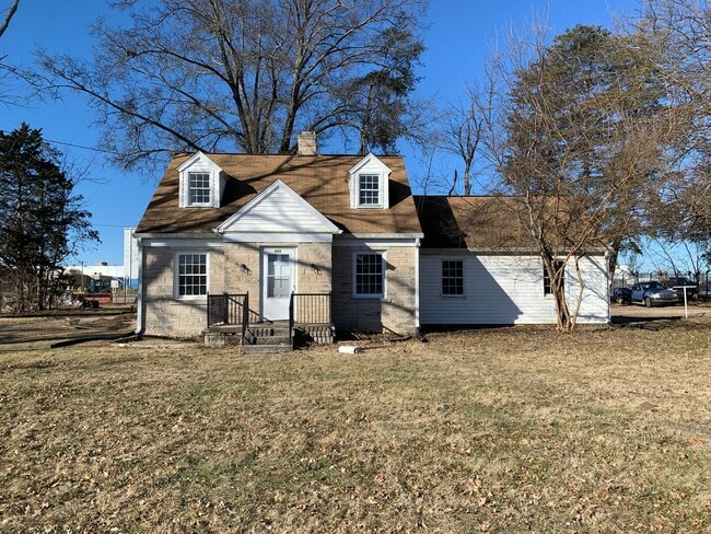 Newly Renovated 3 Bedroom Home - Newly Renovated 3 Bedroom Home