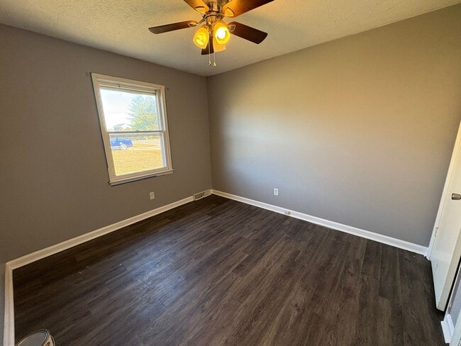 Photo - 840 Lynnwood Way Unidad B