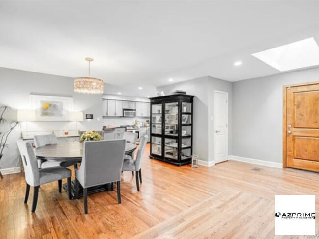 Building Photo - Single Family Residence