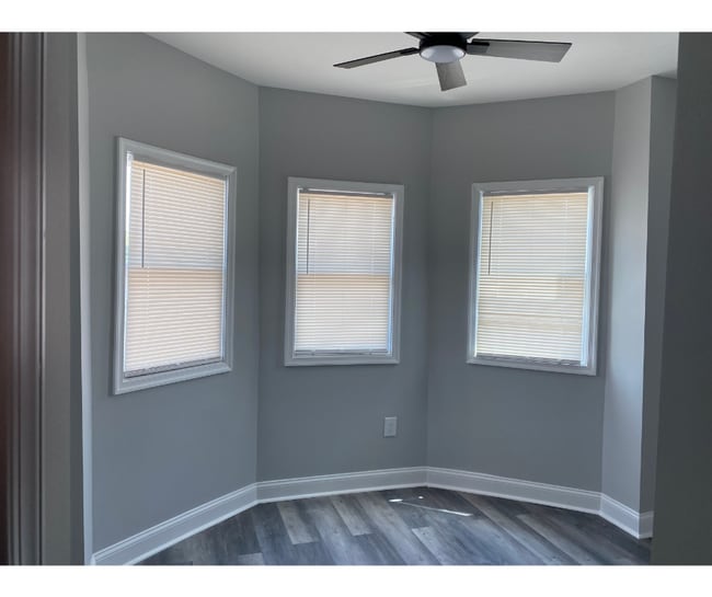 5112 Belair Rd Unidad 1A AVAILABLE $650 1A
