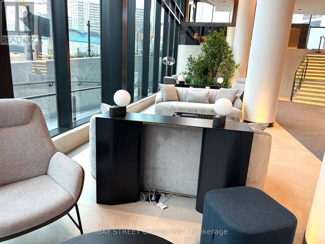 Photo - 60 Central Park Roadway Unité 1213