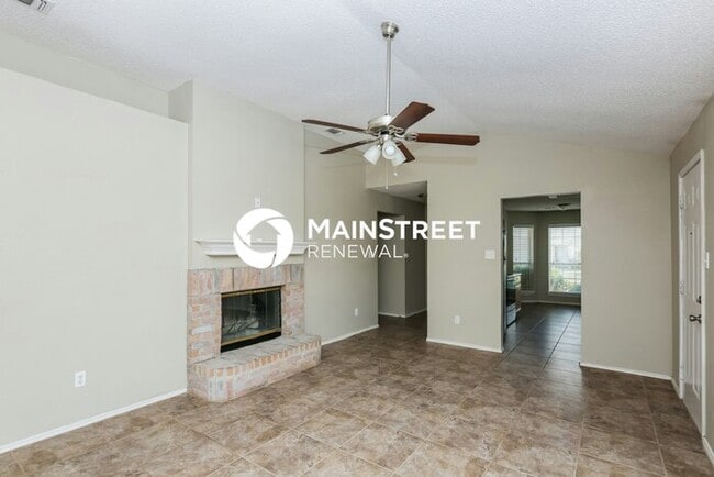 Photo - 3 Bedroom Pet-Friendly Home in Fort Worth,...