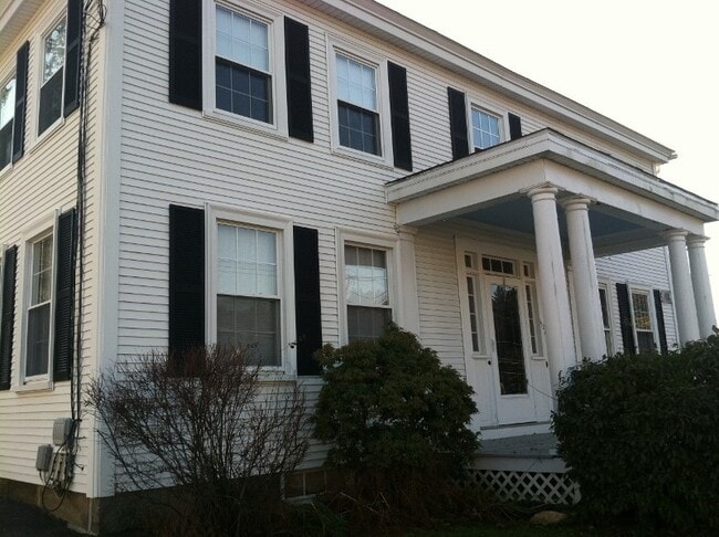 Photo - 112 Main St Apartment Unit B