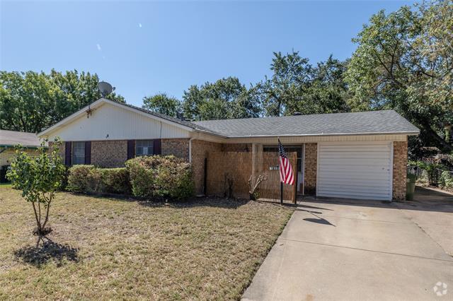 Building Photo - 817 Edgehill Dr Rental