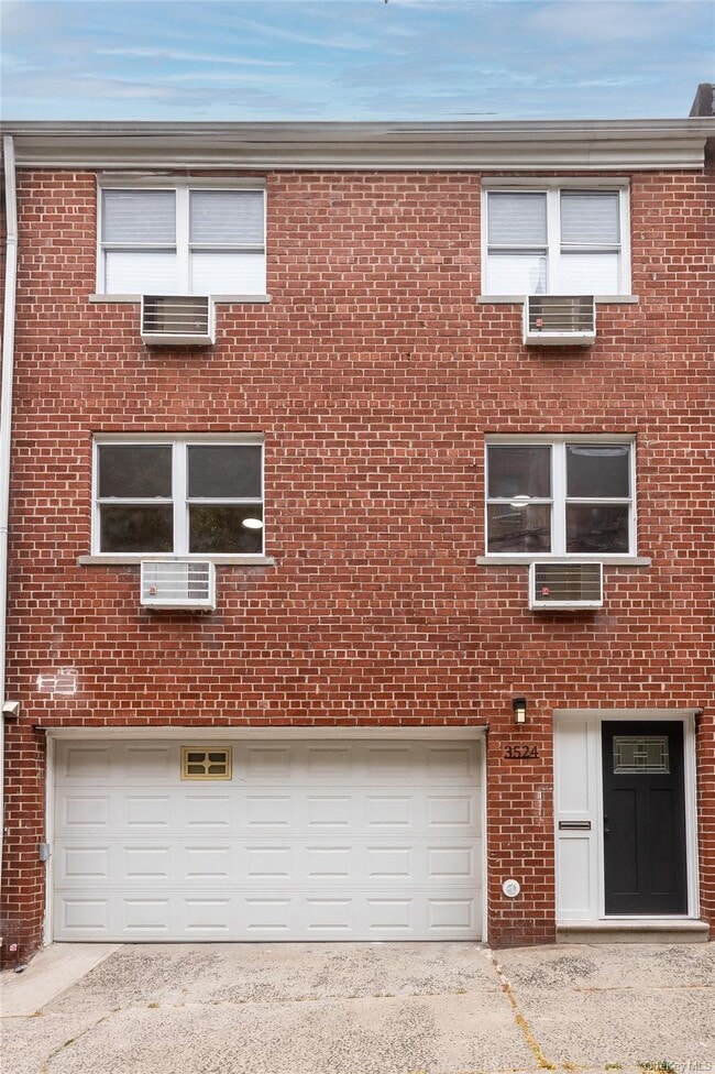 Building Photo - 3524 Cambridge Ave Unit 3 Rental