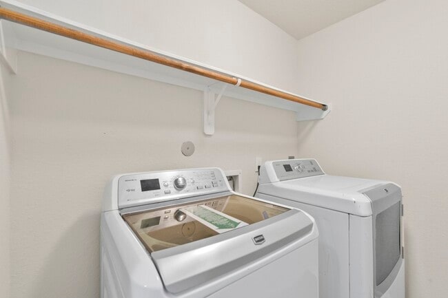 Building Photo - 3011 Tandem Ct