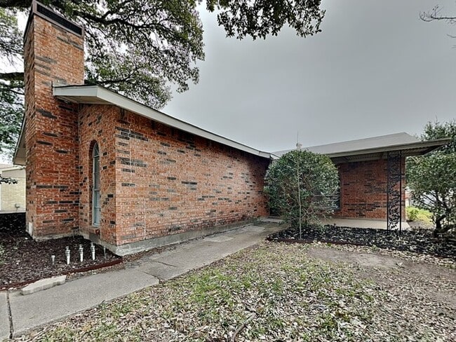 Photo - 446 Thistle Dr