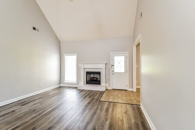 Photo - 1275 Heritage Lake Dr