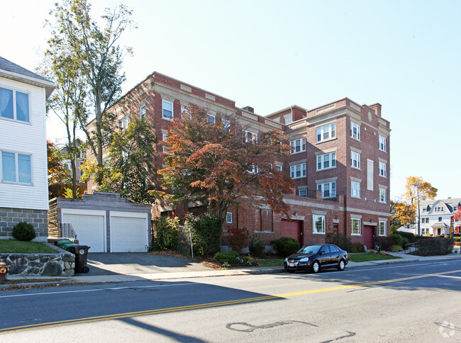 Belmont Street Apartments, 550 - Belmont Street Apartments, 550