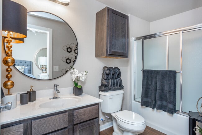 PH II-Custom Deluxe III-2BR, 2BA - 1,093 SF