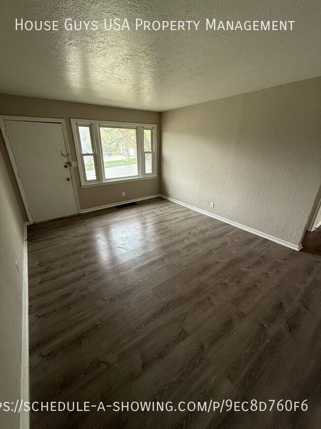 Photo - 4612 Linwood Blvd