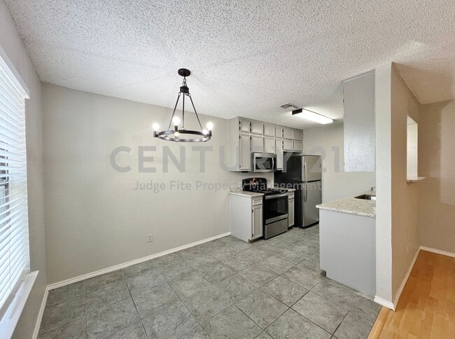 Photo - Tastefully Updated 2/1 in Aledo ISD For Rent!