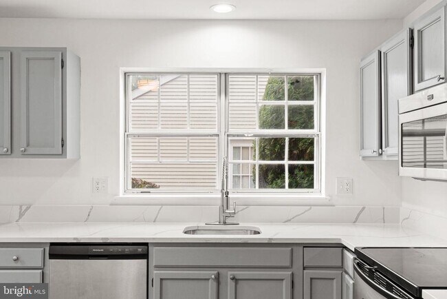 Photo - 2006 Wexford Rd