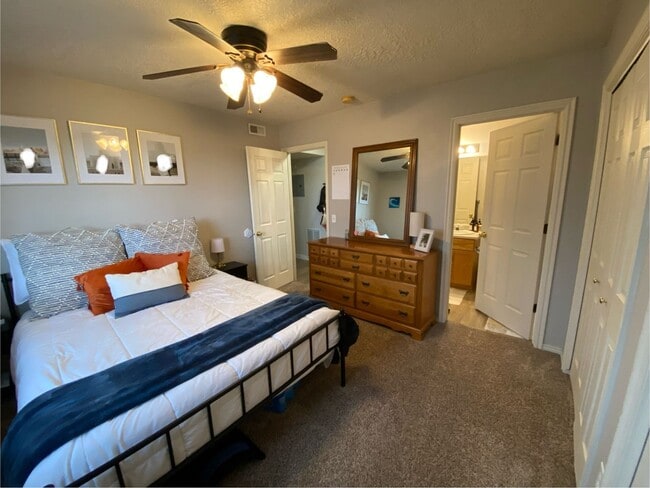 Photo - M520CC Unit #205