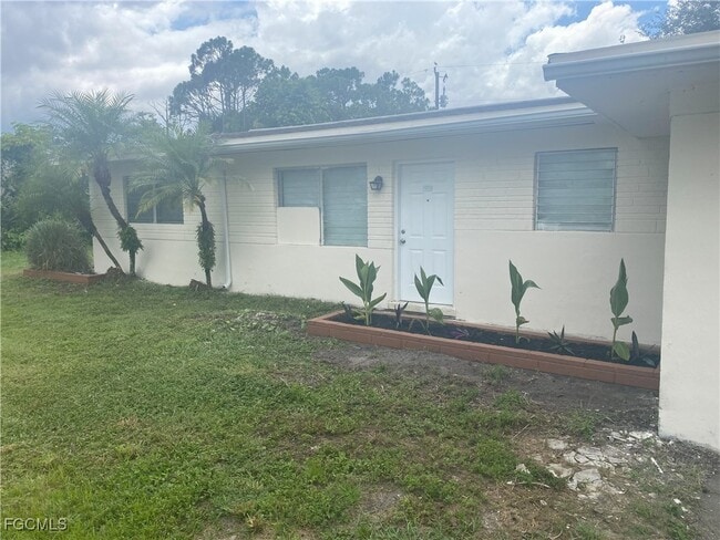 Building Photo - 1161 Travis Ave Rental