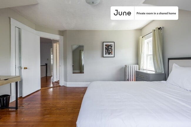 Photo - Room in Shared 9 bed/2 bath home Unit H