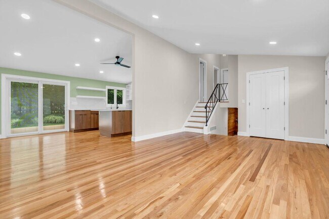 61 Cornell Dr