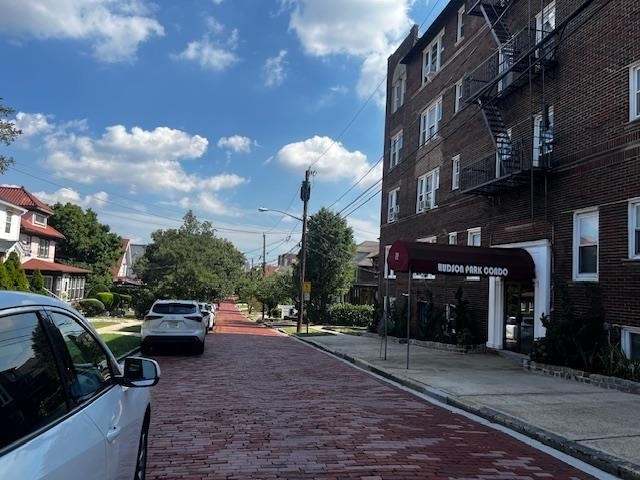 Photo - 31 75th St Unit 2C