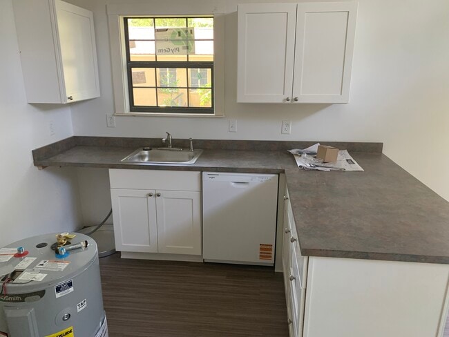 Photo - 1352 Linda Ann Dr