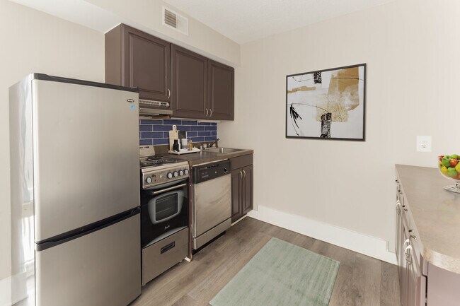 Photo - 320 N. Michigan