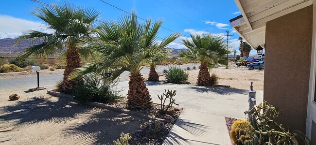 74242 Pinon Dr