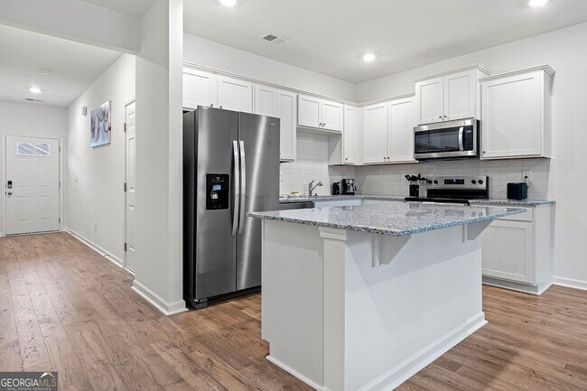 Photo - 1396 Grove Park Pl NW