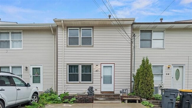 Building Photo - 40 Meanor St