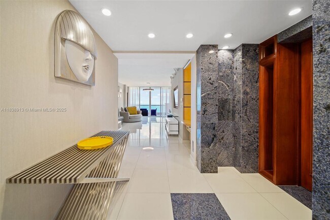 Photo - 17875 Collins Ave Unidad 4205 (AVAILABLE NOW)