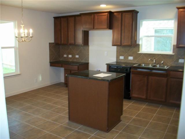 Photo - 2021 Nestlewood Dr