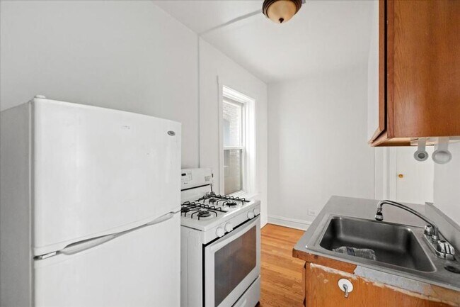 Photo - 1 bedroom in Chicago IL 60657 Unidad 1S