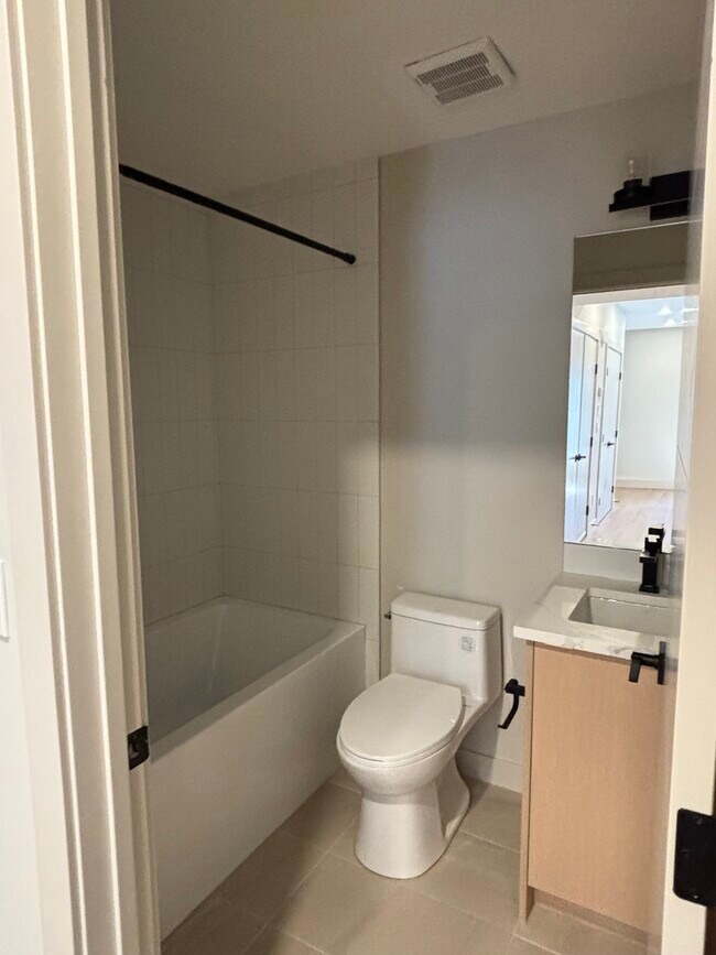 Photo - 8304 46 Av NW