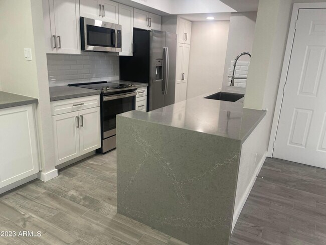 Photo - 7950 E Starlight Way Unidad 143