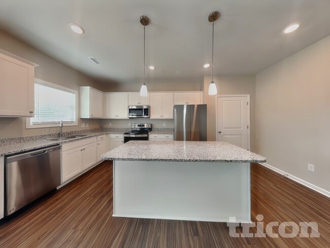 Photo - 265 Frst Mdw Ln