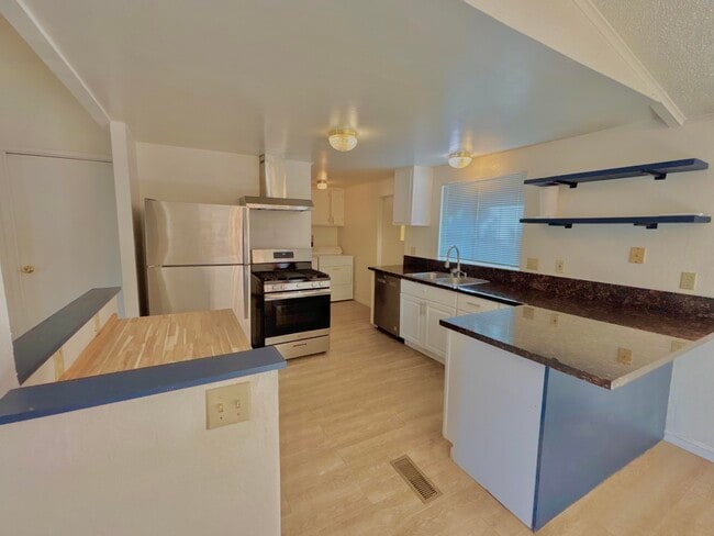 2055 Marni Ct